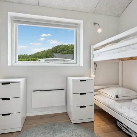 Дом отдыха Five-bedroom In Haderslev