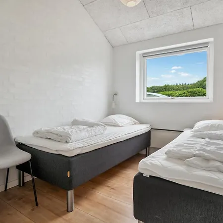 Five-bedroom In 펜션 *