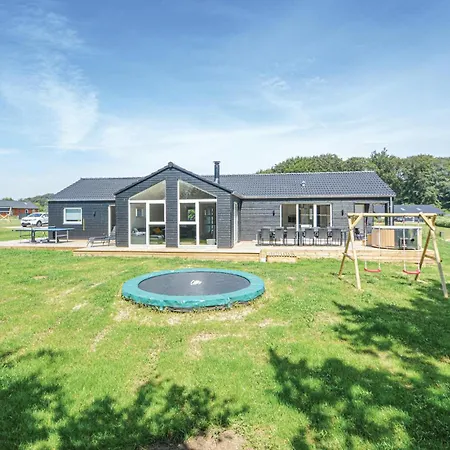 Five-bedroom In Haderslev