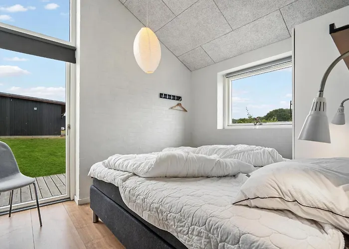 Five-bedroom In *